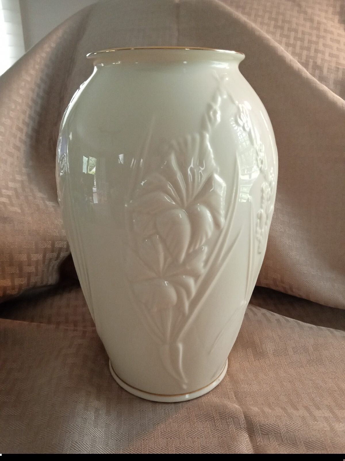 Lenox Large Gold Trim Iris Vase eBay