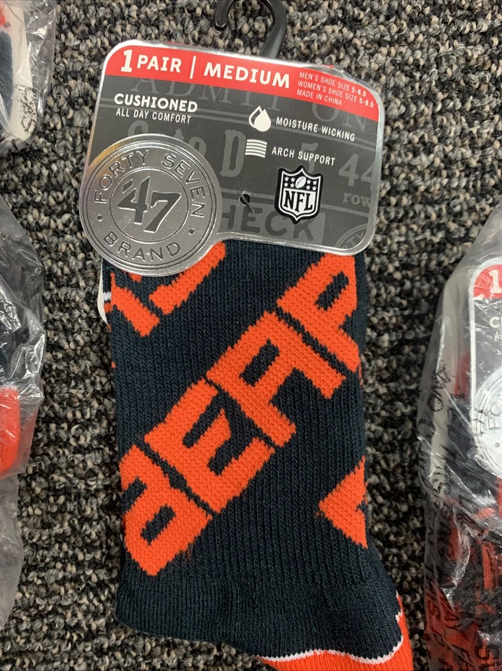 3 pares de calcetines unisex marca Chicago Bears NFL '47 precio de venta sugerido por el fabricante 14,98 USD Foto 3 de 4