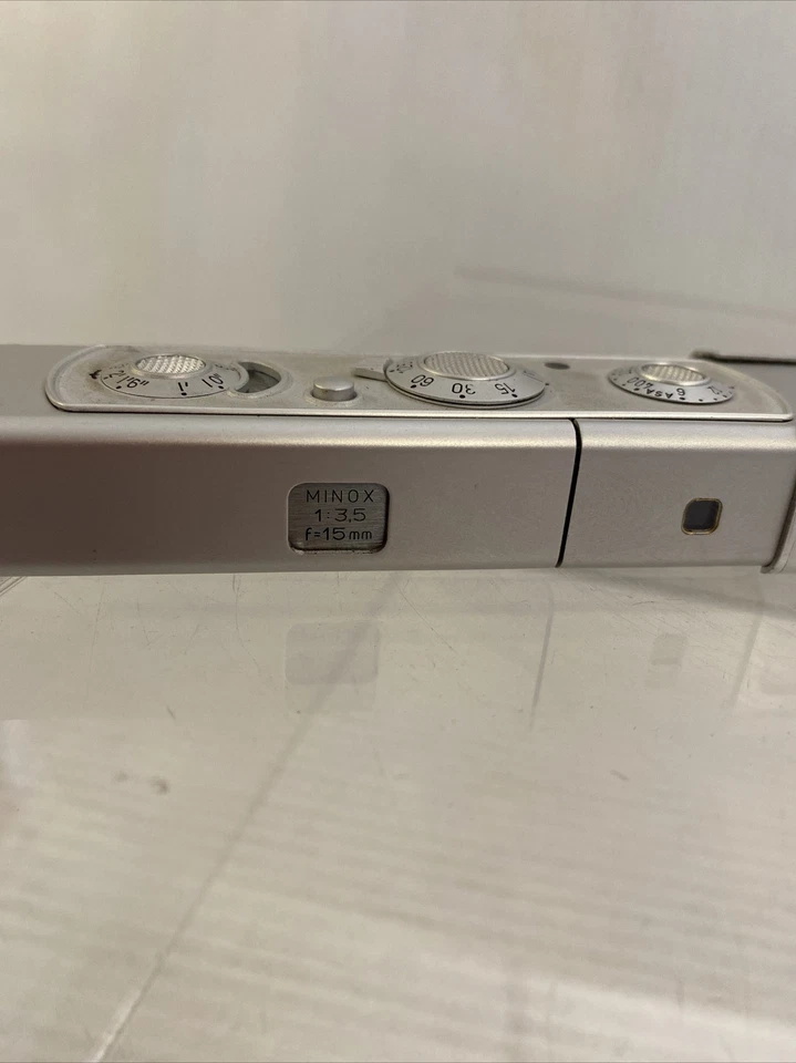 Cámara espía subminiatura vintage Minox C con flash y accesorio Foto 4 de 4