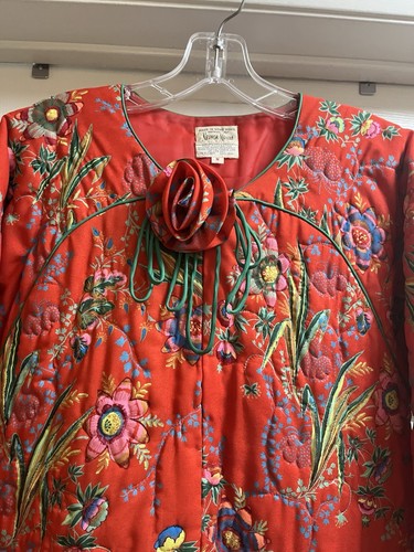 VTG Neiman Marcus (made In Hong Kong) Red Quilted Floral Zip Robe Sz Small - Picture 2 of 8