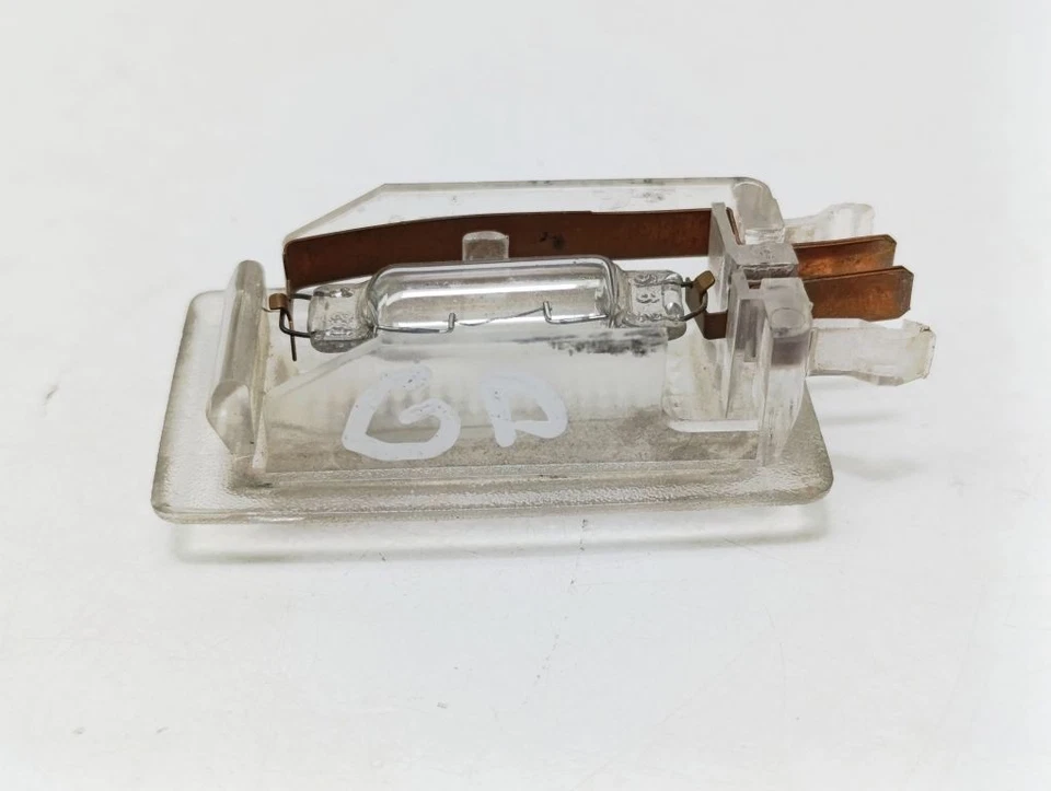 Pontiac Trans Sport 2005 Rear Right Other Light Interior UST130684 - Image 3 of 3