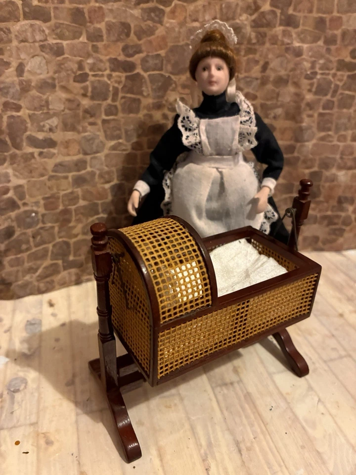 Dolls House 1/12 Scale Miniature Quality Wooden & Mesh Cot Cradle Crib & Bedding - Image 4 of 4