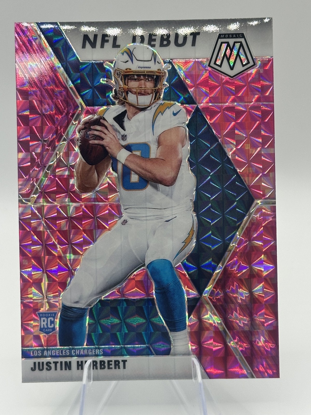 2020 Panini Mosaic - NFL Debut Justin Herbert #263 Camo Pink Mosaic Prizm (RC)