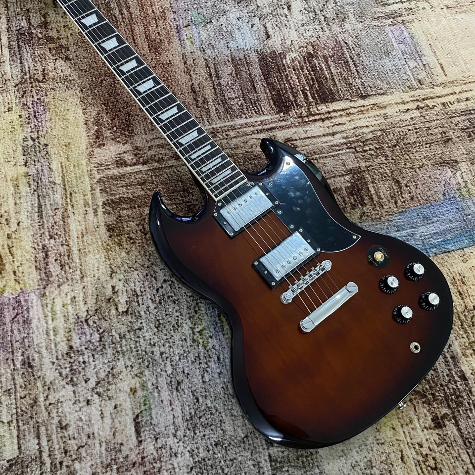 Guitarra eléctrica marrón 6 cuerdas SG cuerpo caoba maciza accesorios cromados Foto 2 de 4