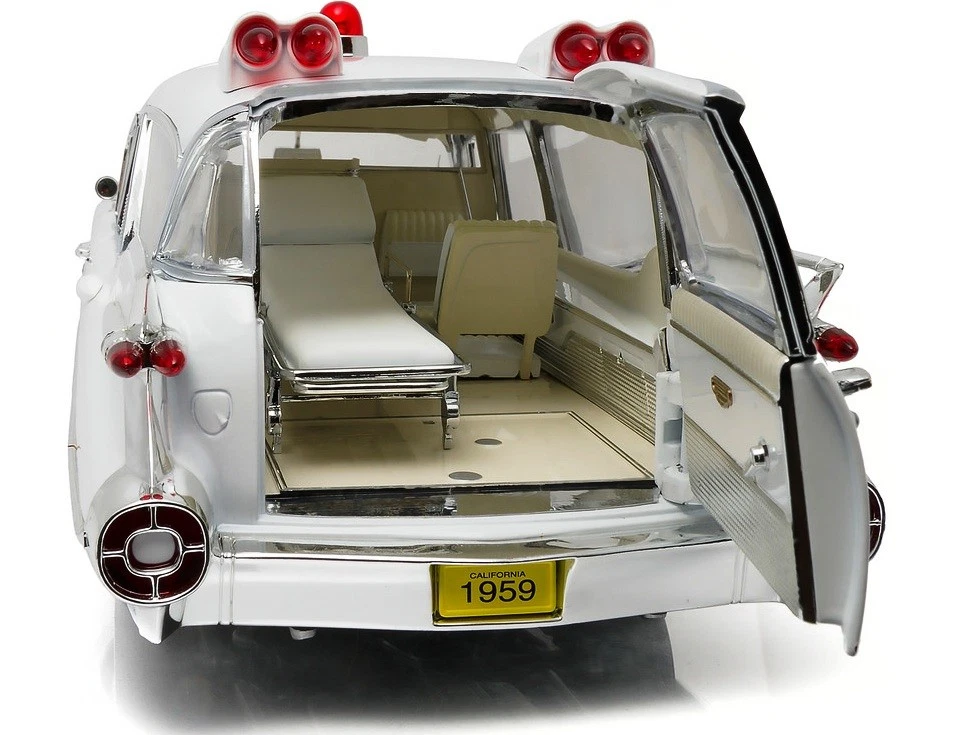 1959 Cadillac Ambulance WHITE  1:18  18004 - Image 2 of 3