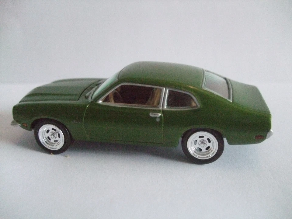 1971 Ford Maverick  scale  1/64 by JOHNNY LIGHTNING series THOSE 70S CARS - Изображение 2 из 4