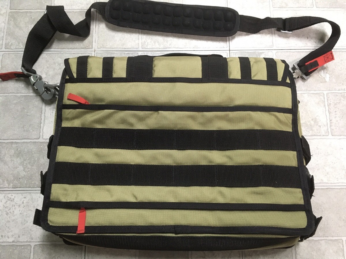 【最終価格】ＯＡＫＬＥＹ（オークリー）ＡＰ ＣＯＭＰＵＴＥＲ ＢＡＧ AP Computer Bag