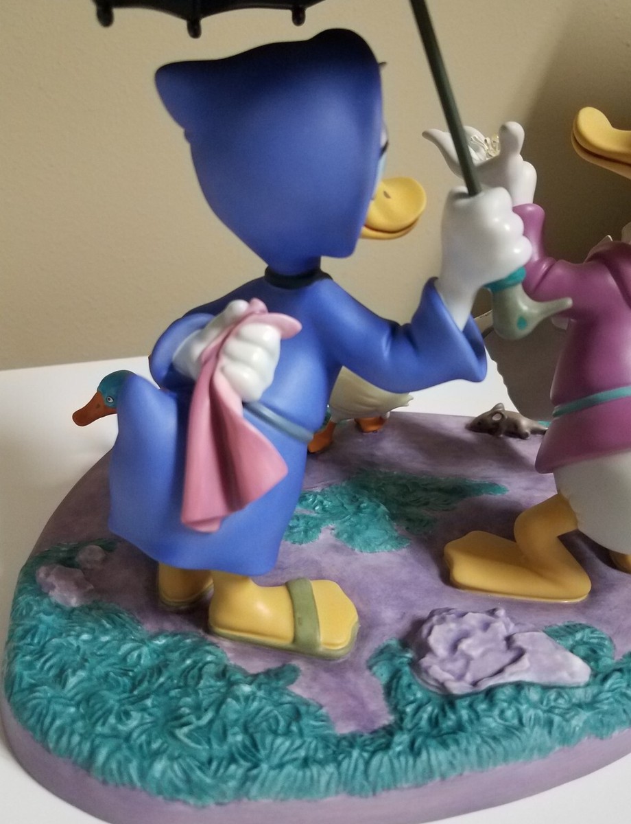 WDCCファンタジア2000 ドナルド＆デイジー Looks like rain Fantasia 2000 Donald And Daisy Looks Like Rain by WDCC