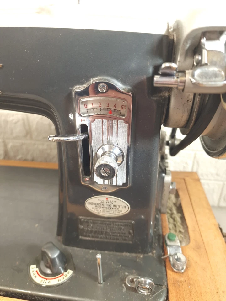 Brother Precision Heavy Duty Sewing Machine T&W Hard Case Pedal And Accessories - Image 3 of 4