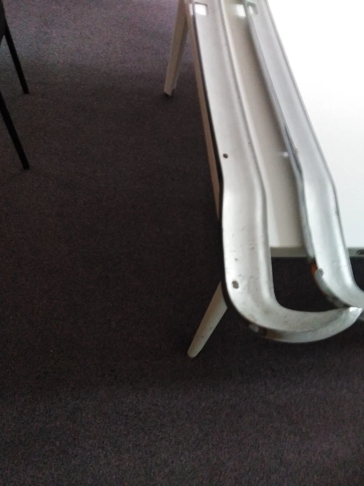 Pare-choc-Arrière d'origine Ford TAUNUS - Photo 3/4