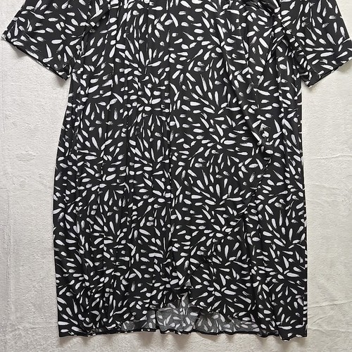 CATHERINES Wrap Dress Size 4X Black White Stretch Lightweight Flowy Artsy Boho - Picture 3 of 10
