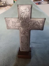 Vintage Wendell August Hammered Cross .