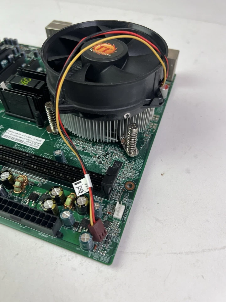 Placa base XFX nForce 610i GeForce 7050 # MG-610i-7059 Foto 4 de 4