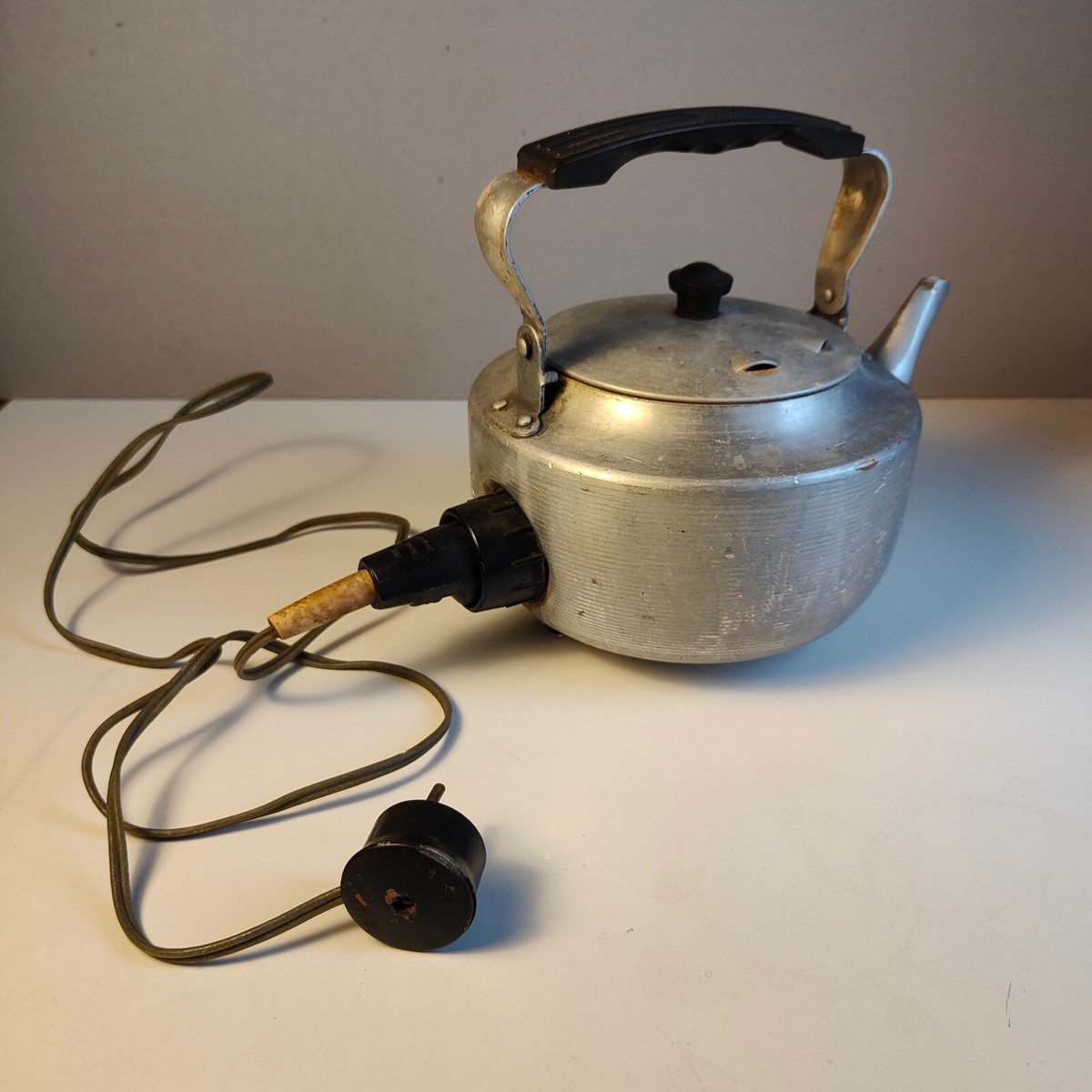 Tea Kettle Vintage Aluminum Two Litre Electric 220 V Old School Rare  Farmhouse