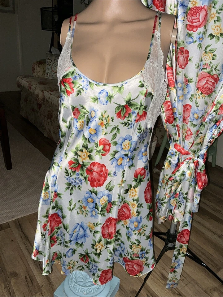 Victoria's Secret Robe Lingerie Set Women's Sz: S Floral Satin Lace Vintage 90s - Image 4 of 4
