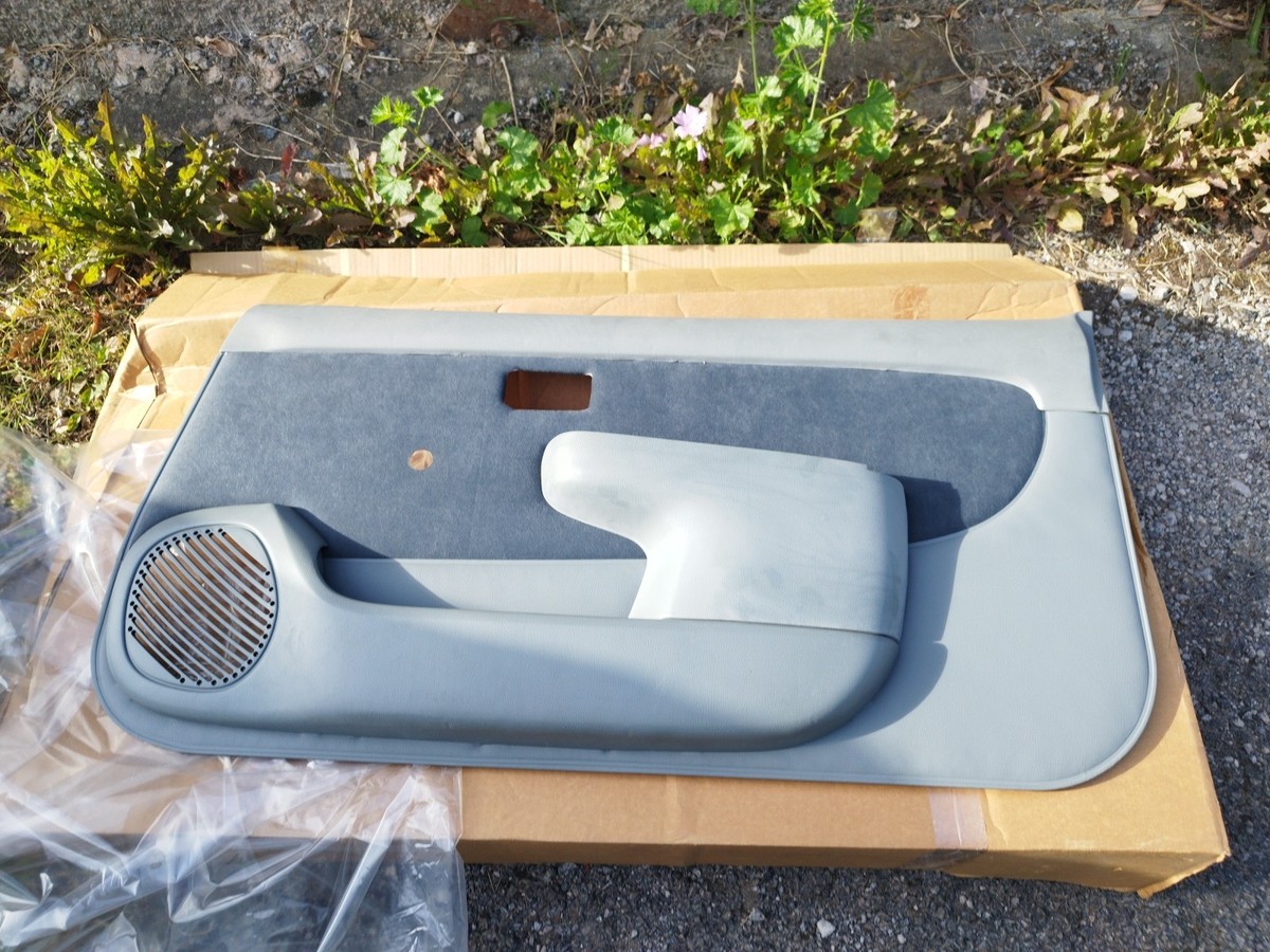 Genuine Nissan Micra K11 Front Right Door Card New 809006F904