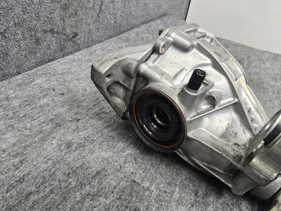 Diferencial de suporte de eixo traseiro Mercedes W205 C43 C300 C250 fabricante de equipamento original - Imagem 4 de 4