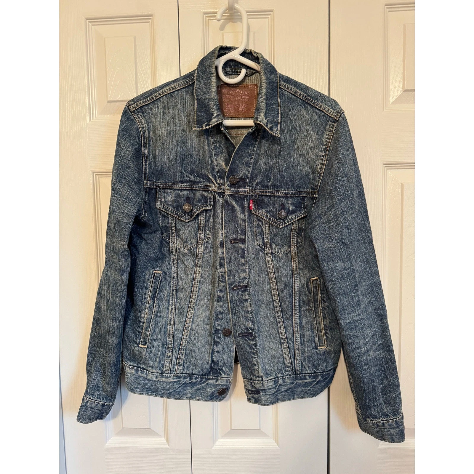 Levi's Trucker Style Jacket Mens Blue Denim Button Front Size Small