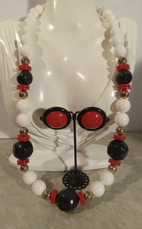 Vintage White Black Red Beaded 25" Necklace Pierced Earrings Set