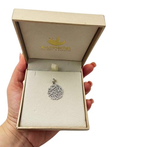 Colgante judío Shema Israel de 1,53 quilates con diamantes redondos naturales de oro blanco de 14 k - Imagen 8 de 12