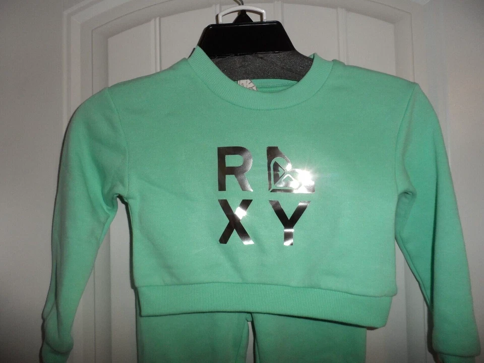 Adorable Roxy Niñas Talla 4T Verde Como Nuevo Conjunto Sudadera Pantalones Acampanados Camisa Recortada Foto 2 de 4