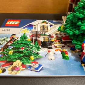 LEGO Creator Expert Winter Toy Shop 10199 In 2009 Used Retired W/Manual As Is