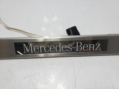 2013 MERCEDES Cls550 W218 OEM RH Right Front Door Illuminated Sill  