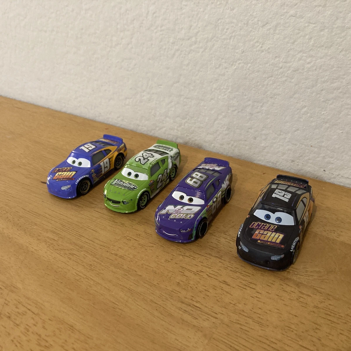 Cars piston cup racers diecast sales