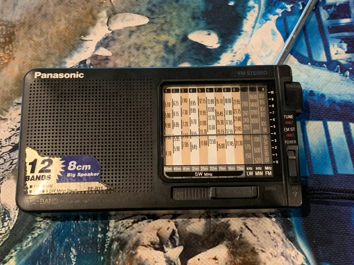 PANASONIC (RF-B11) 12 BAND FM LW MW SW1 9 RECEIVER - AU STOCK !