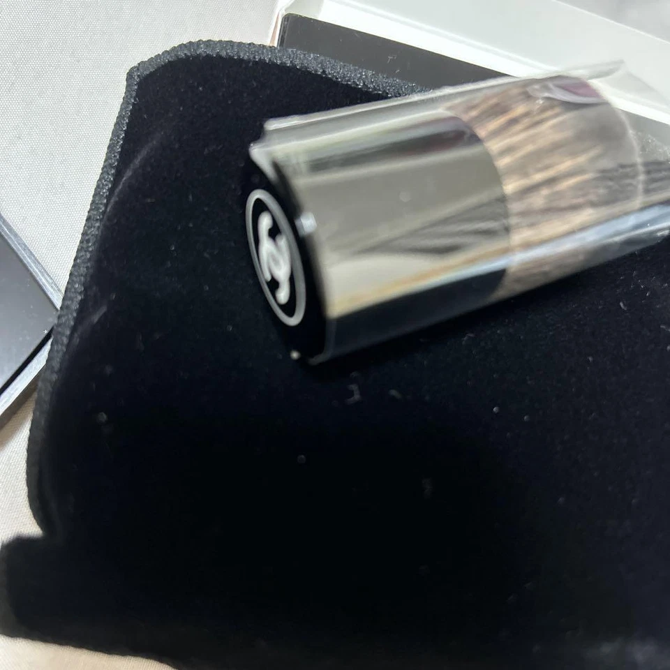 Chanel Reve De Camelia Illuminating Powder 10g / 0.35oz 2022 Limited Edition NEW - Image 4 of 4