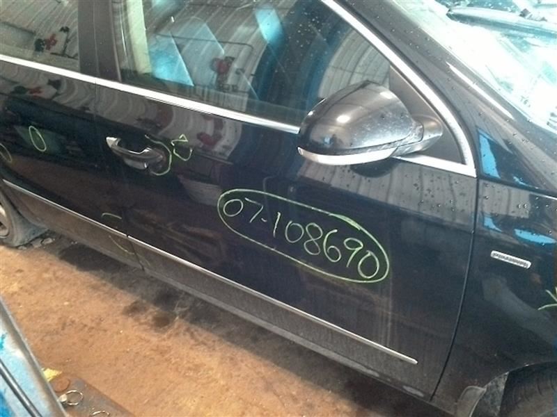 Passenger Grille Lower Ends With Fog Lamps Fits 0610 PASSAT 10227942