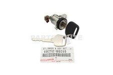 Toyota Land Cruiser 1991-1997 Oem Genuine Left Door Lock Cylinder Key Set Lh Toyota Land Cruiser 1991-1997 Oem Genuine Left Door Lock Cylinder Key Set Lh