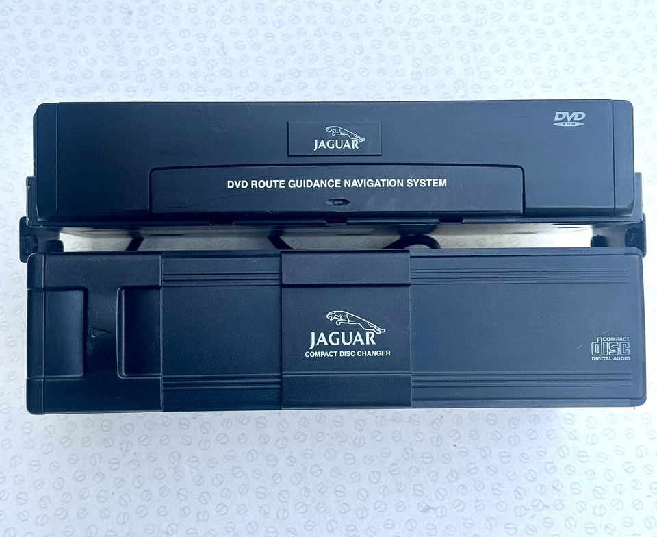 JAGUAR XJ8 X308 SAT NAV DRIVE + CD CHANGER (LNC4160AA) - Image 2 of 4