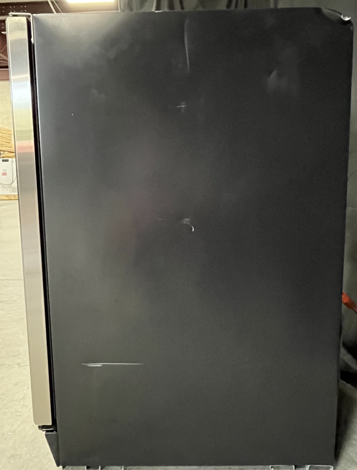 Frigidaire FGBC5334VS 24" Stainless Steel Beverage Center with