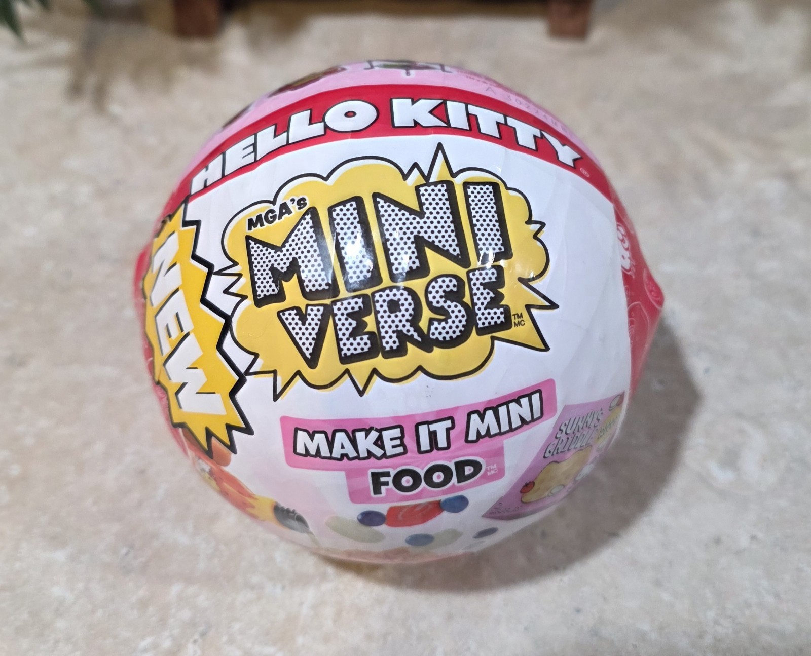 Miniverse Make It Mini Food Hello Kitty mystery capsule. SERIES 1. BRAND NEW