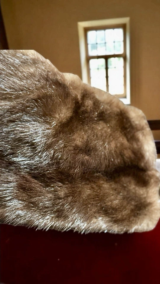 Costo de tapiz brocado voluptuoso vintage años 60 con cuello de visón Foto 3 de 4