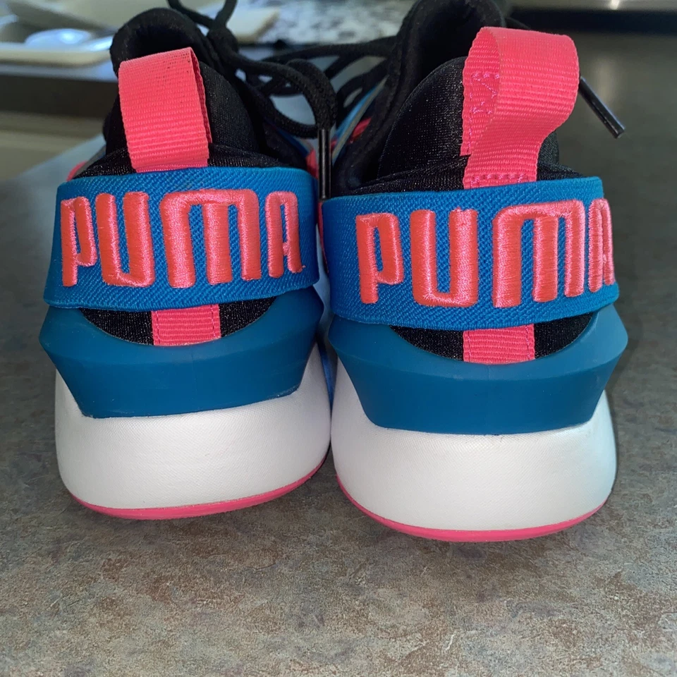 Tenis deportivos con cordones PUMA Youth Kids Muse Jr negro rosa azul talla Encendido 4c Foto 3 de 4