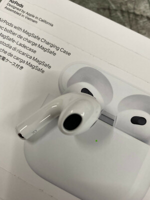 New Apple Airpods 3rd Generation RIGHT SIDE ONLY for Replacement