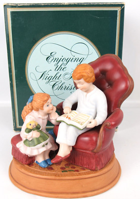 Avon ''Enjoying the Night Before Christmas'' Mother & Girl Figurine New Old Stock