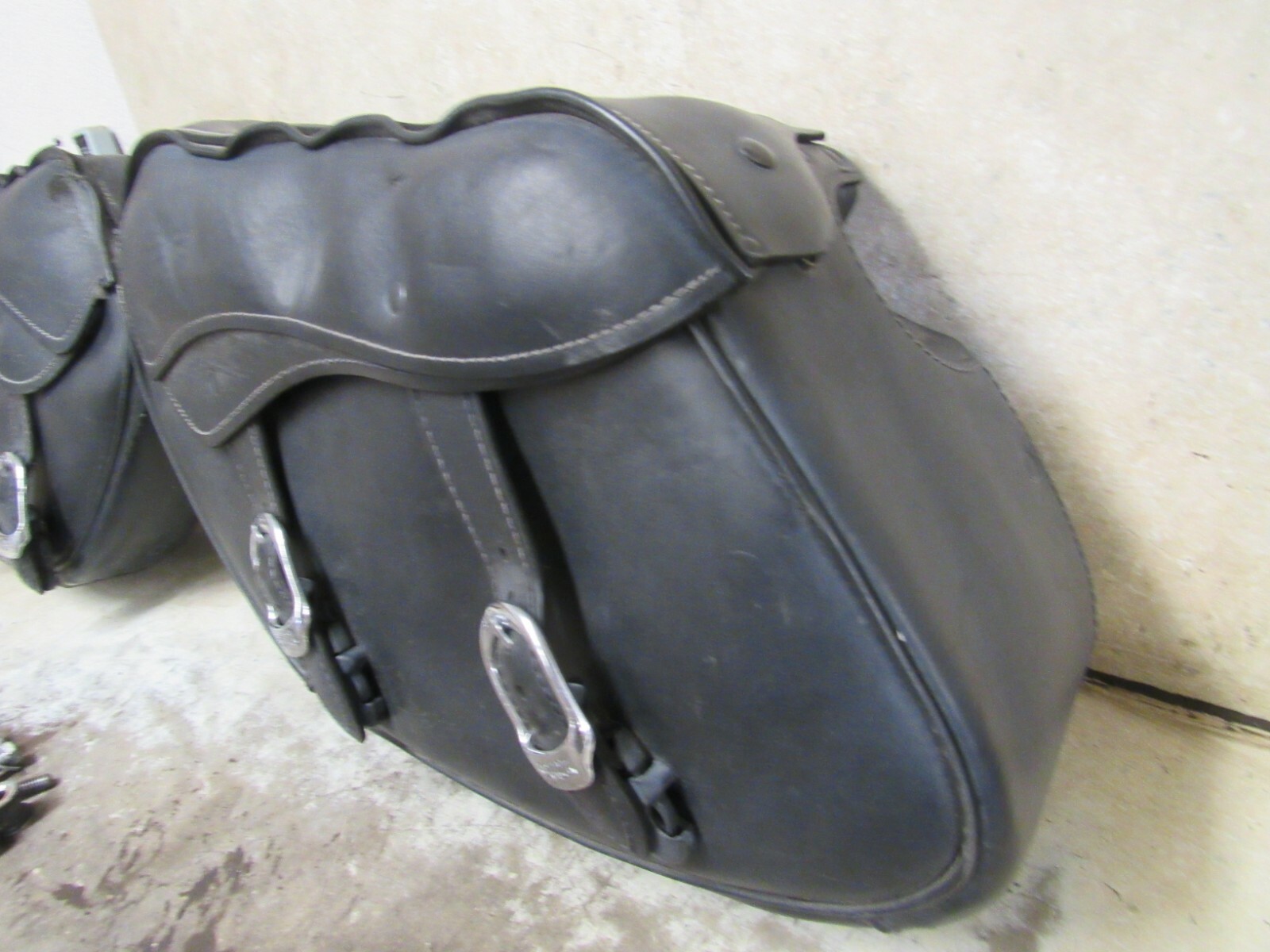 2008 HARLEY DAVIDSON FXDF DYNA FAT BOB SADDLE BAGS SOFT LEATHER OEM *6695 eBay
