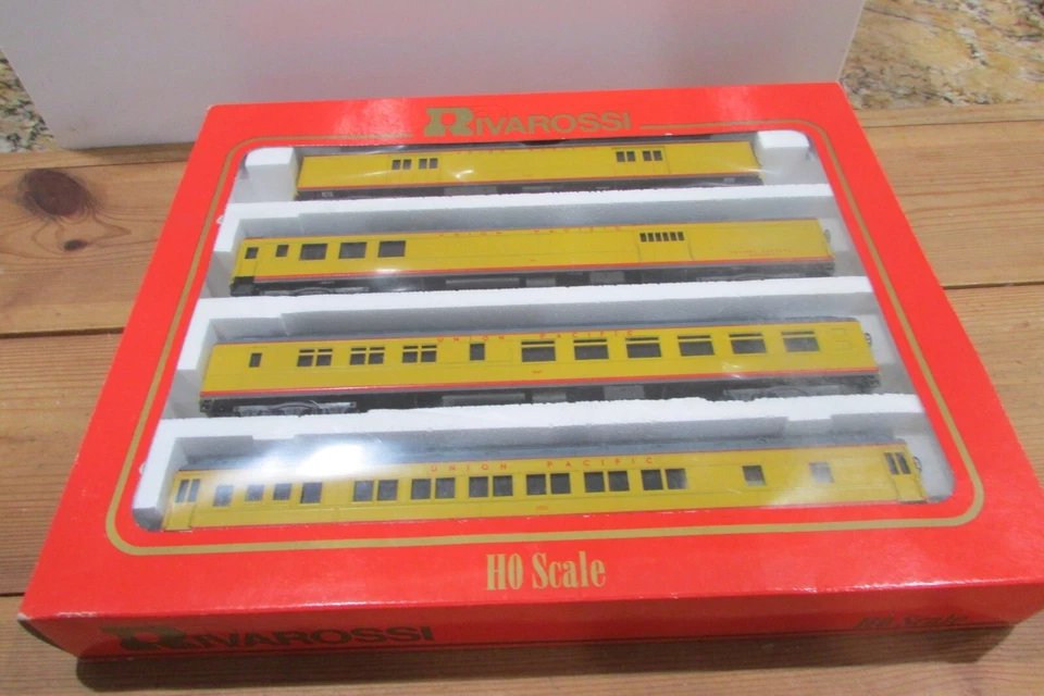 HO Scale Rivarossi 6890 A Set (4-Pack) 1920's Union Pacific Lot#4194 - Image 4 of 4