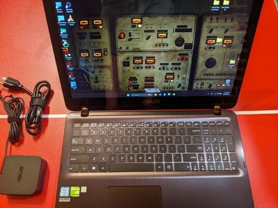 Asus Q524UQ 15.6'' Touch-Screen Intel Core i7- 12GB  NVIDIA GeForce M.2 NVMe