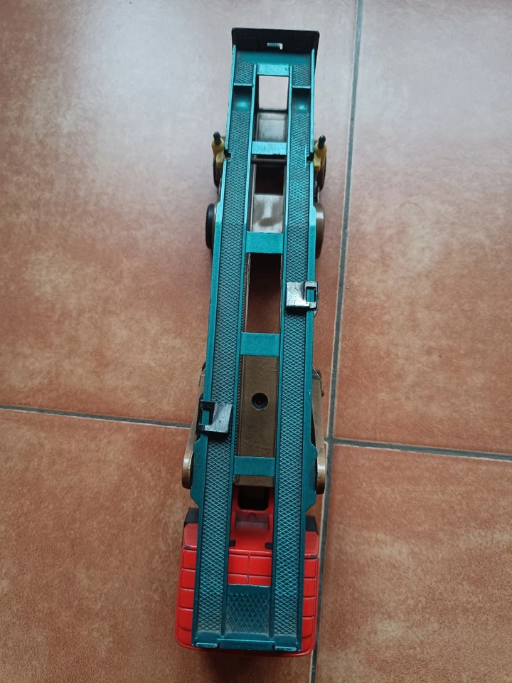 Modello Politoys Portauto Esagamma Scala 1/43 - MADE IN ITALY buone condizioni - Immagine 2 di 4