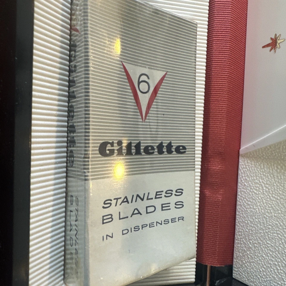 1961 Gillette ARISTOCRAT 22K Gold Slim Adjustable Vintage Safety Razor Set NEW - Image 3 of 4