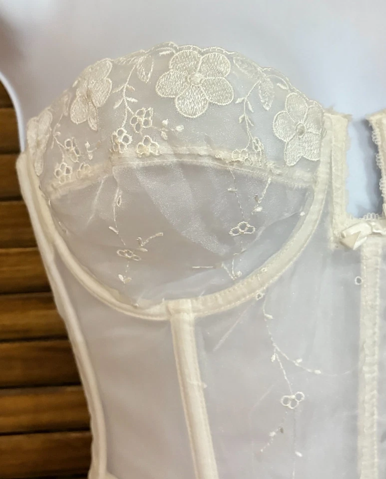 Vintage Lady Marlene Ivory Bustier or Corset Top Size 34D - Image 3 of 4