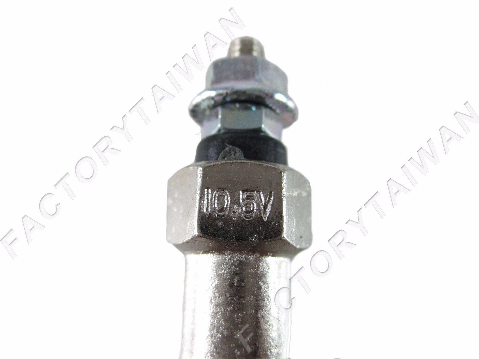 Glow Plug for Kubota V1702 eBay