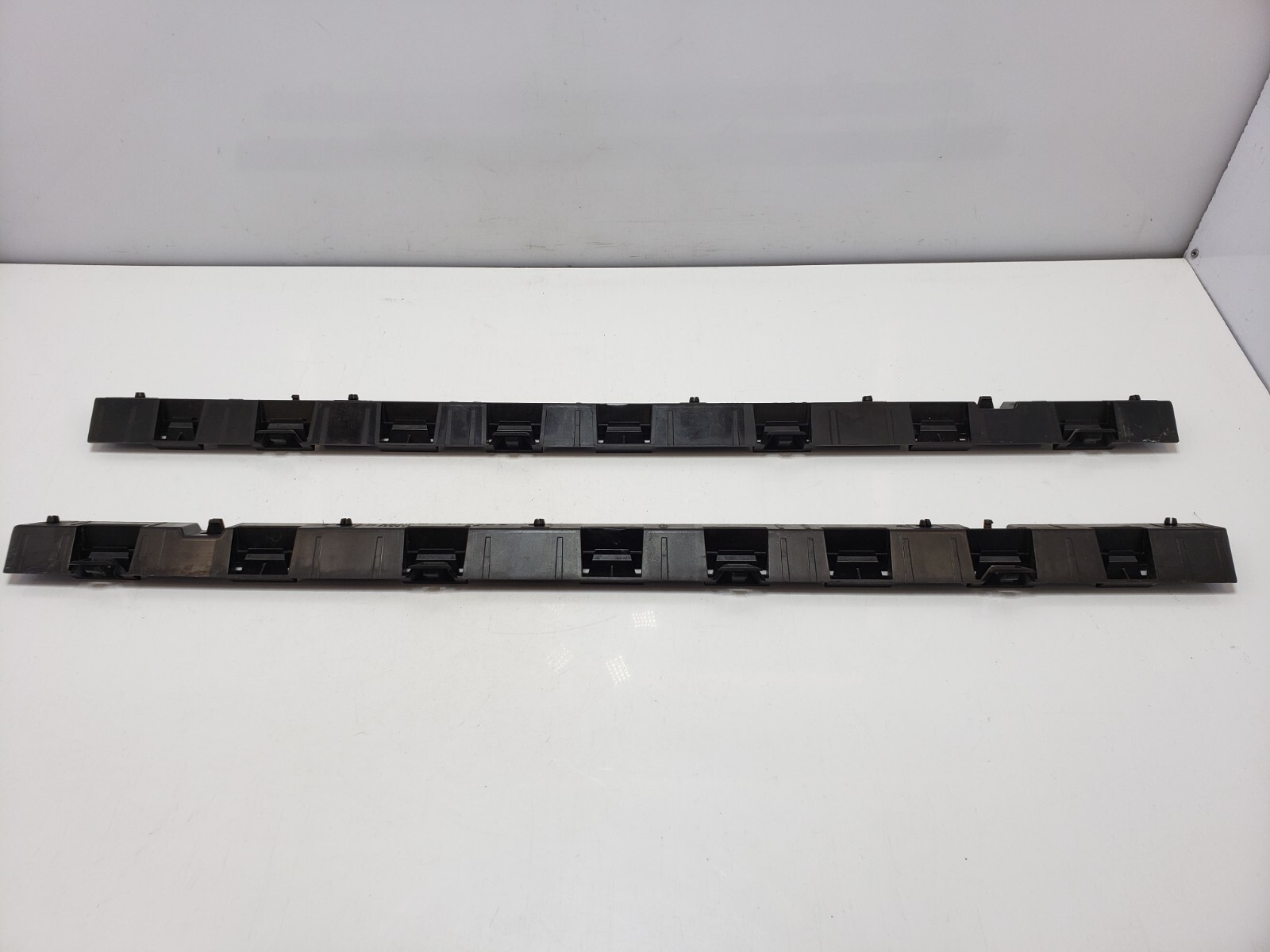✅ 10-14 OEM Rolls-Royce Ghost RR4 Front Left Right Side Rocker Panel Bracket