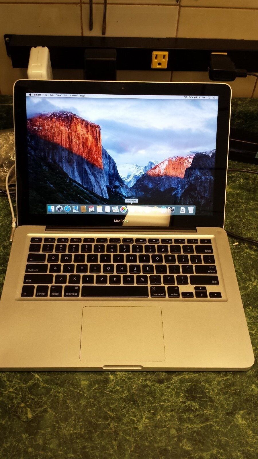 Apple Aluminum Macbook 13