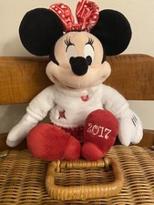 2017 Disney Minnie Mouse Christmas Holiday Red Plush 13" Collectible Limited