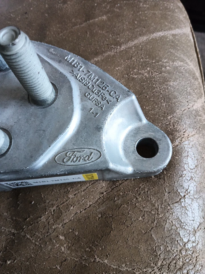 Ford Puma MK2 Eco Boost 2018-2022 1.0 Litre Gearbox Bracket - Image 2 of 4